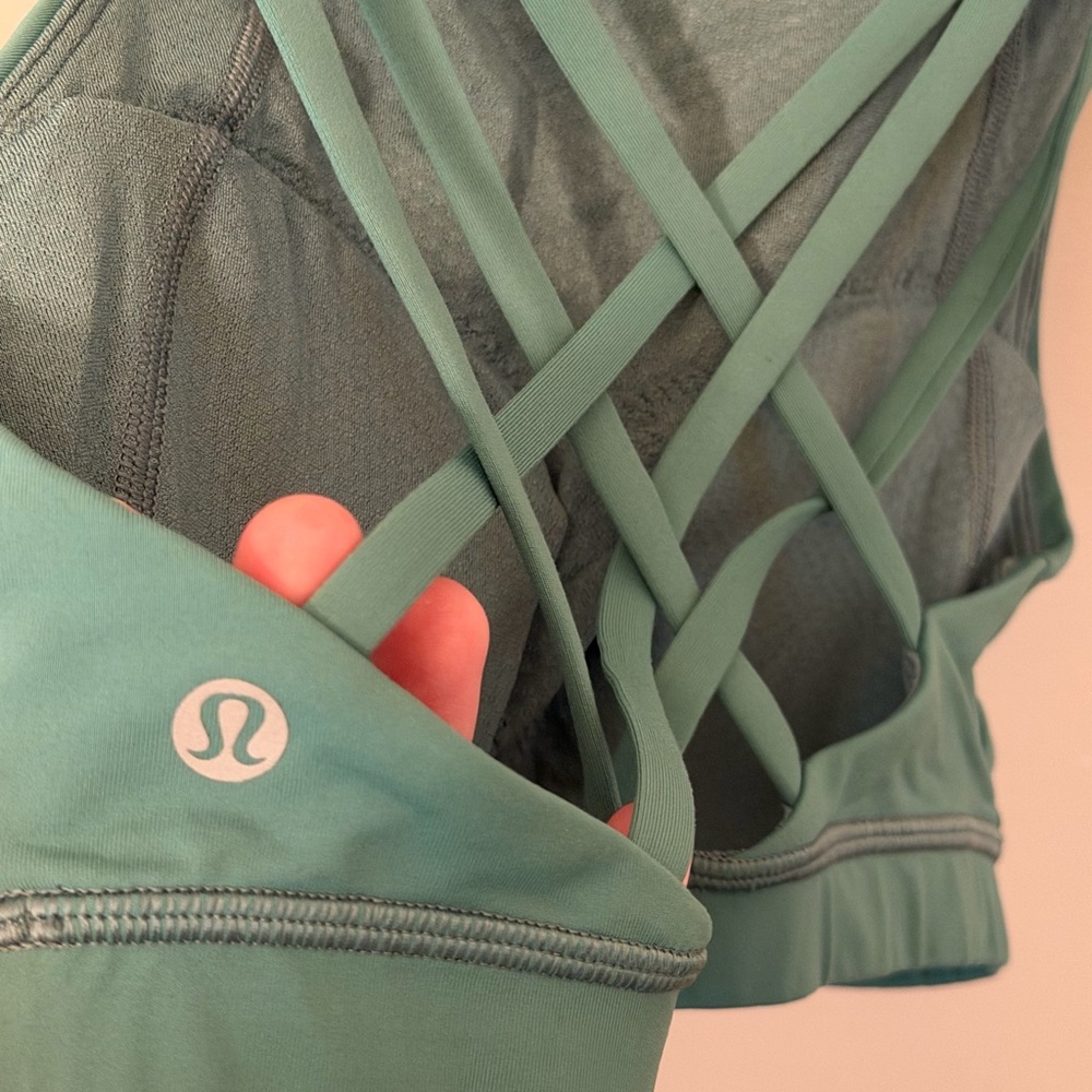 Lululemon High Neck Free To Be Serene Bra Size 4 W/ Removable Pads - Picture 3 of 4